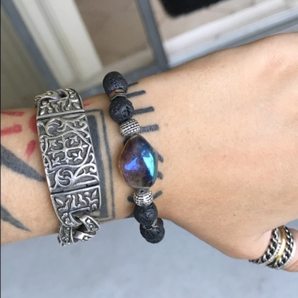 Genuine titanium aura crystal lava rock bracelet - Picture 4 of 10